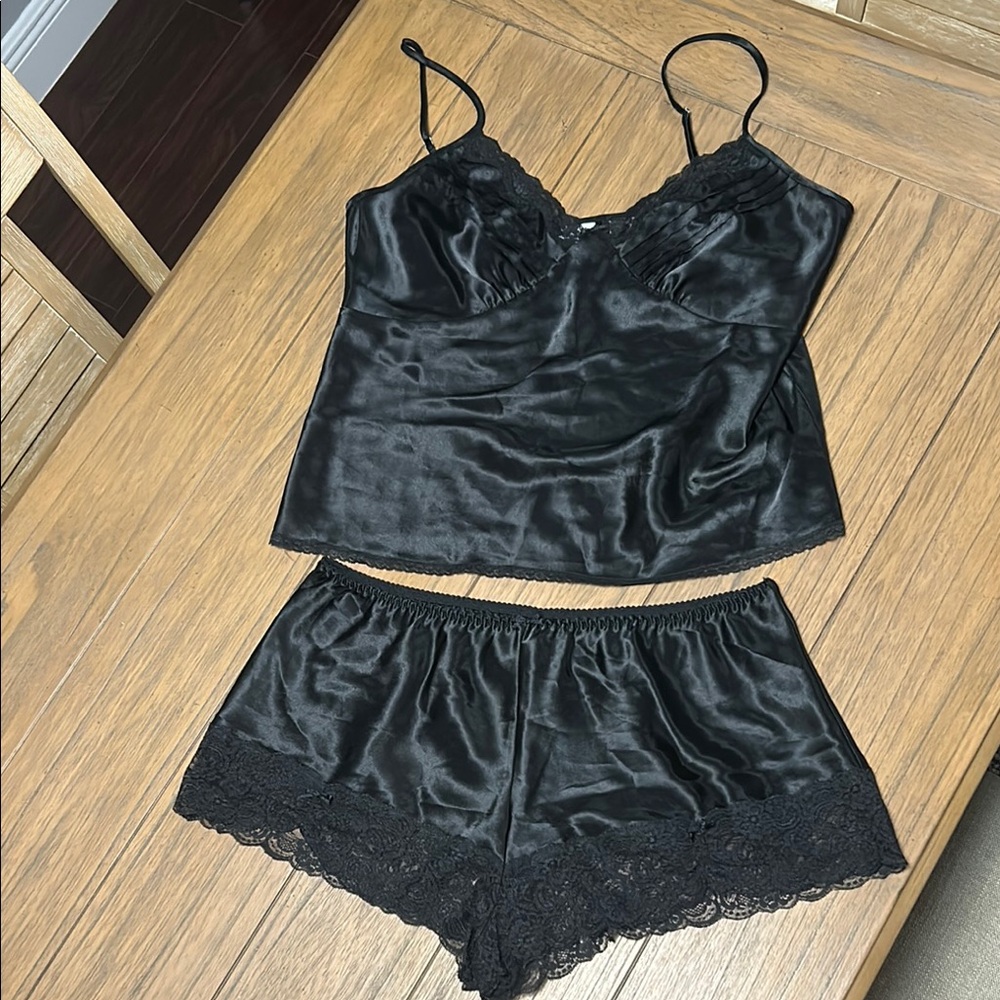 VINTAGE Elegant Black Lace Trim Sleepwear Set